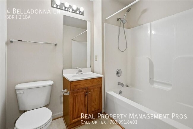 Building Photo - 4 Belladonna Ln