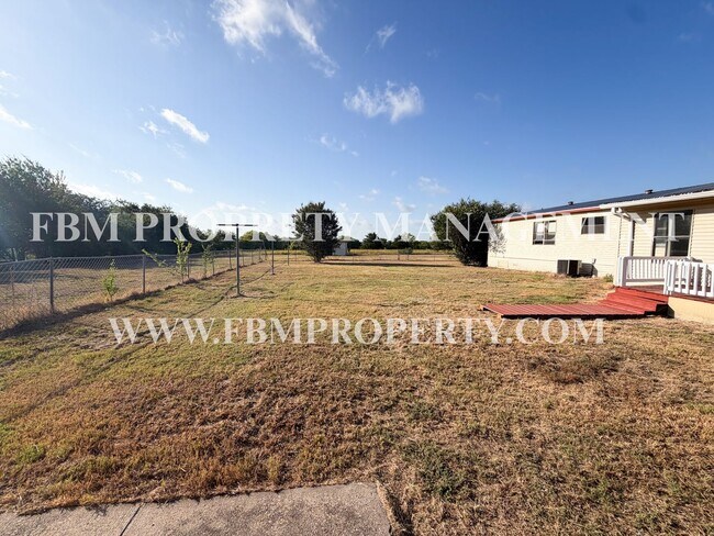 Building Photo - 633 Moseley Rd