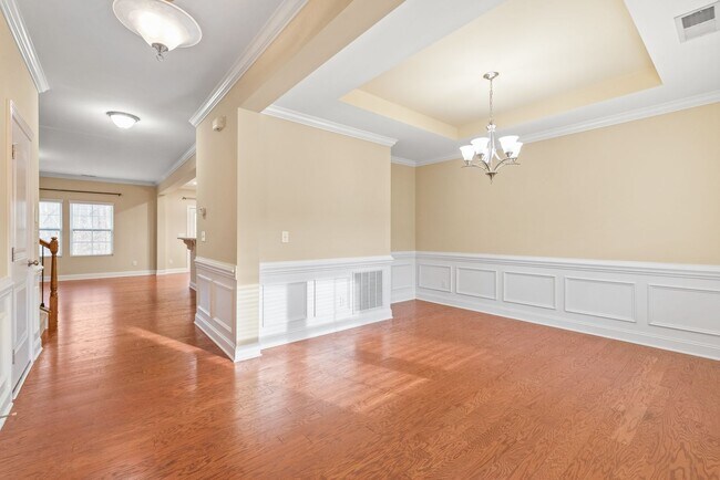 Building Photo - (Coming Soon) 5 Bedroom Brick Home in Matthews!