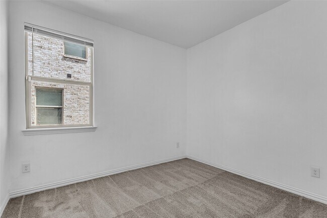 Building Photo - 1550 Gentle Night Dr