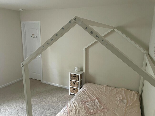 Building Photo - 920 Cozy Oak Ave