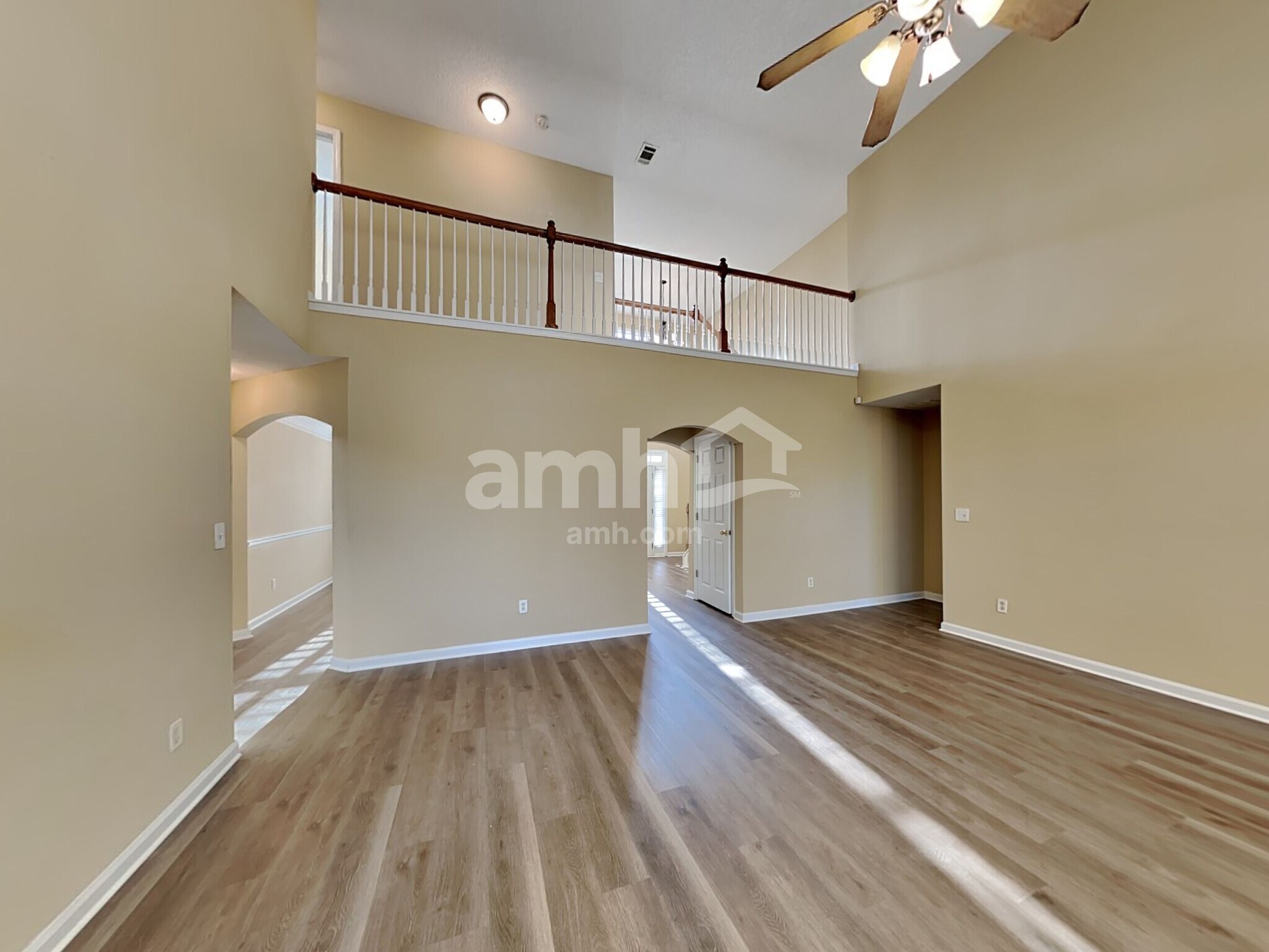 Building Photo - 447 The Gables Dr