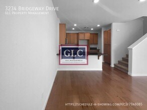 Building Photo - 3234 Bridgeway Dr