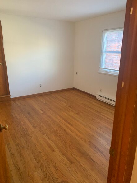 Bedroom 2 - 28 Horton St