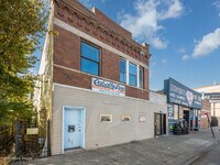 Building Photo - 4024 N Kedzie Ave