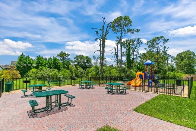 Building Photo - 5579 Millennia Park Dr