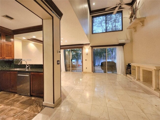 Building Photo - 21028 NE 34th Ct