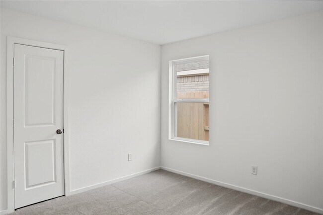 Building Photo - 16819 Spotted Oak Dr