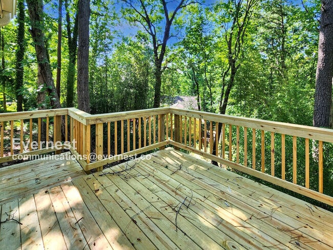 Building Photo - 80 Remington Ln