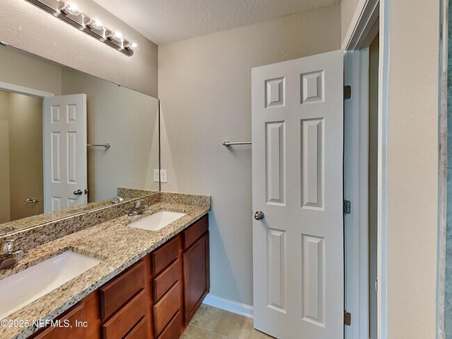 Building Photo - 7063 Camfield Landing Dr