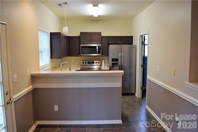 Building Photo - 21345 Aftonshire Dr