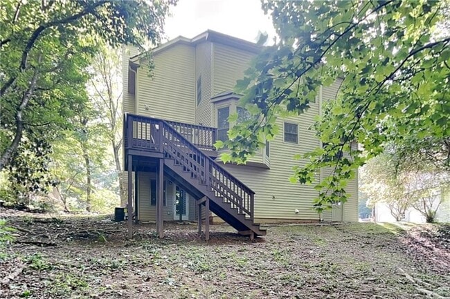 Building Photo - 1302 Milstead Trace NE
