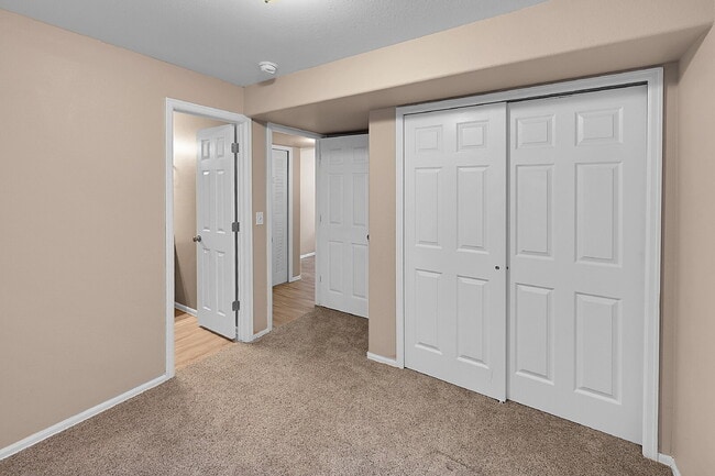 Building Photo - $2,050.00, 3 bed, 2.5 bath, located in Pal...