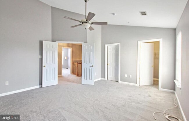 Building Photo - 9902 Woodview Dr