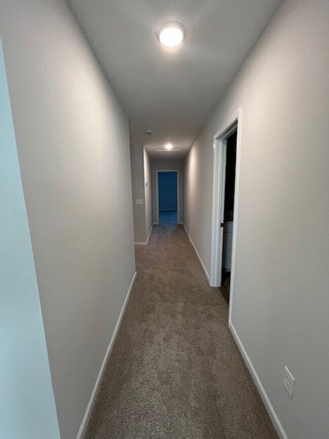 Building Photo - Brand New 3 bedroom 2.5 bath townhome in Leland area