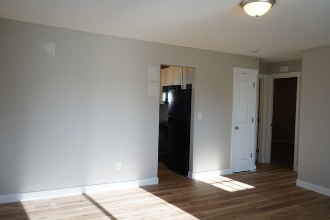 Building Photo - 1410 E 30th St