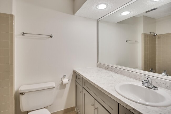 Building Photo - 1707 Belvedere Ct