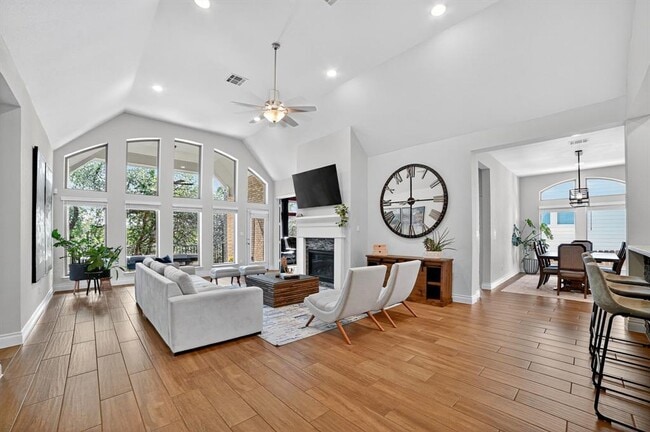 Building Photo - 1904 Woolsey Wy