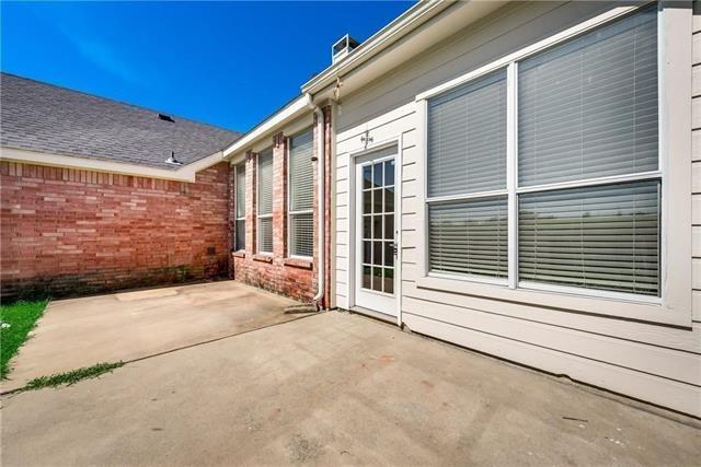 Building Photo - 6204 Autumnwood Dr