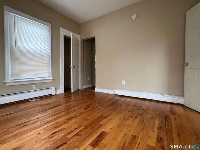 Building Photo - 151 Fitch St