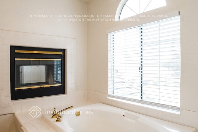 Building Photo - 238 Wren Dr