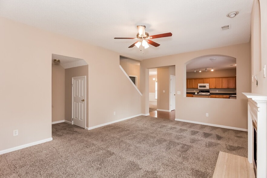 Building Photo - 6839 Brachnell View Dr