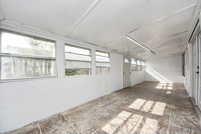 Building Photo - 2604 Eldridge Park Way
