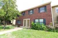 Building Photo - 2528 Candlecrest Cir