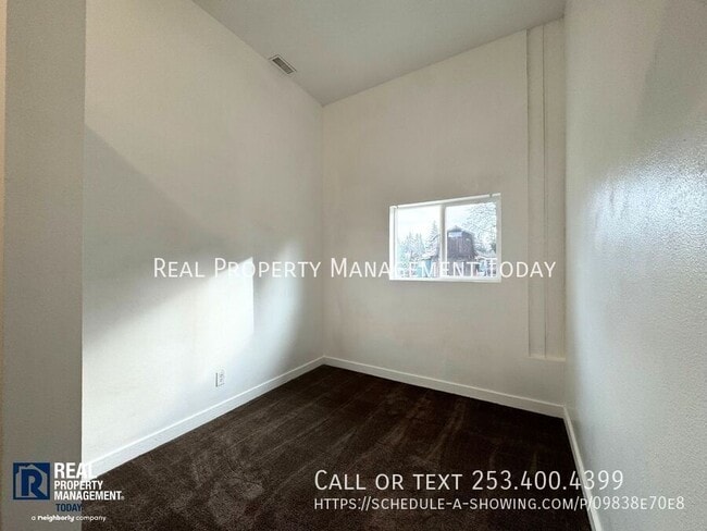 Building Photo - 2817 9th St SW