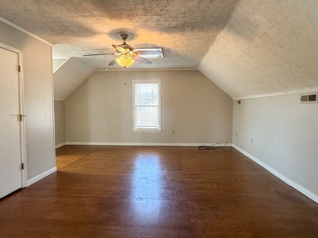 Building Photo - 4308 Boxwood Dr