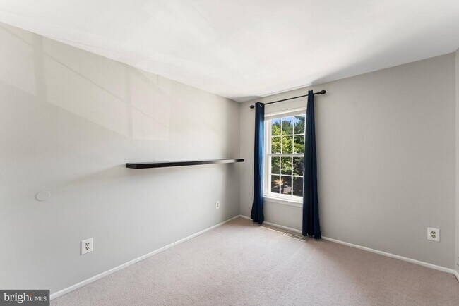 Building Photo - 6014 Martins Landing Ln