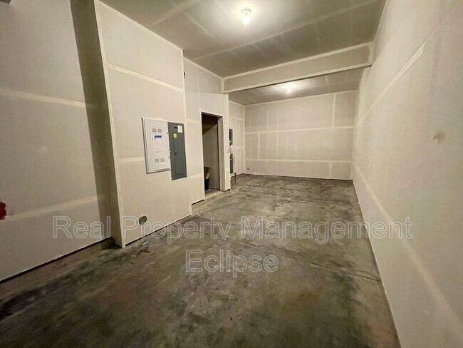 Building Photo - 10938 NE 189th St
