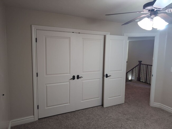 Building Photo - PET FRIENDLY -Spacious 6 Bedroom Home in St. George