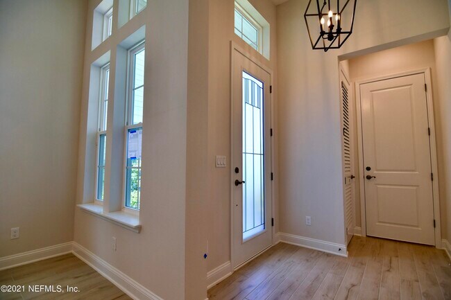 Building Photo - 538 Vista Lake Cir