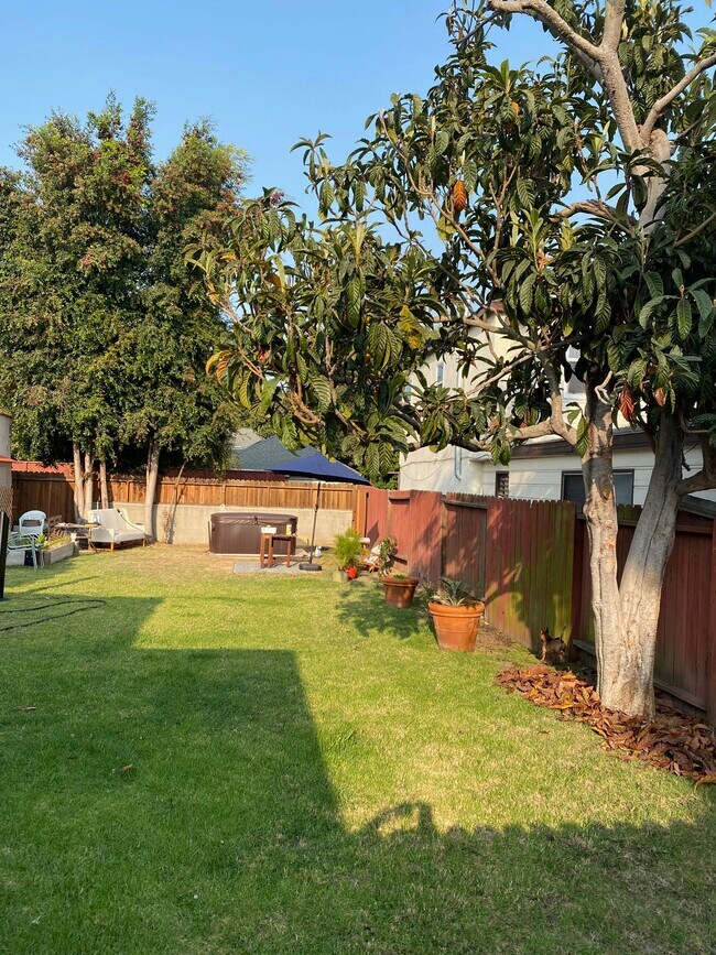 Building Photo - 2127 20th St