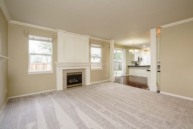 Building Photo - Desirable Fisher's Landing Elementary School District - 3 Bedroom 2.5 Bath