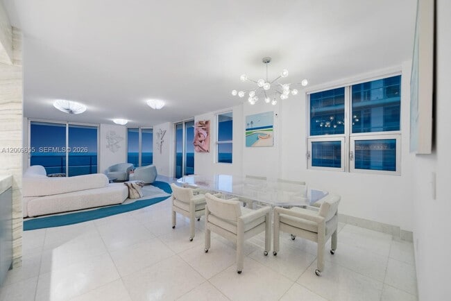 Building Photo - 5801 Collins Ave