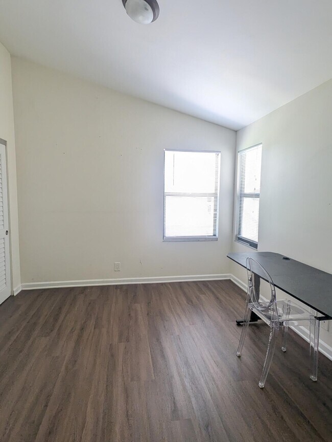 Building Photo - 12676 Shoreline Dr