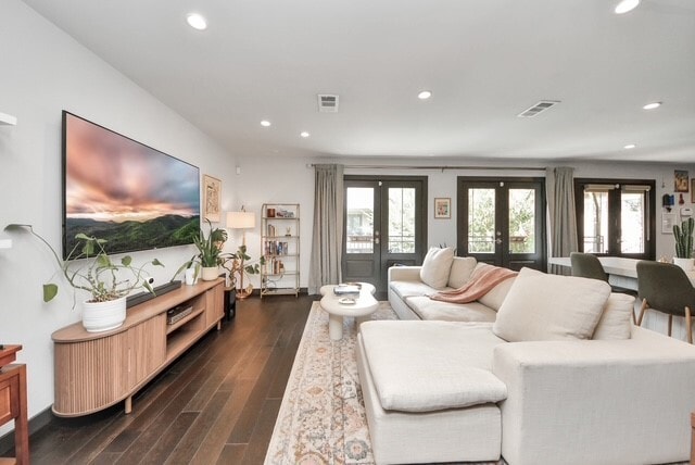 Building Photo - 1410 Hyde Park Blvd