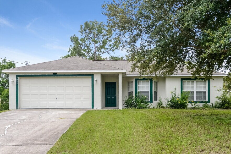 Primary Photo - 4088 Everett Ave