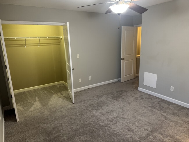 Building Photo - 203 Ashby Dr