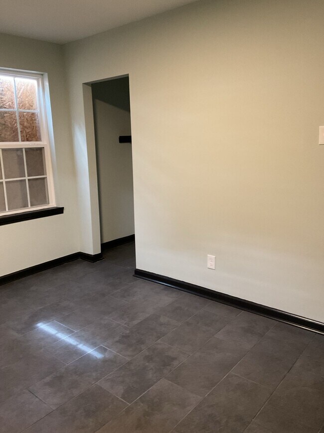 Building Photo - 2816 Arlington Ave