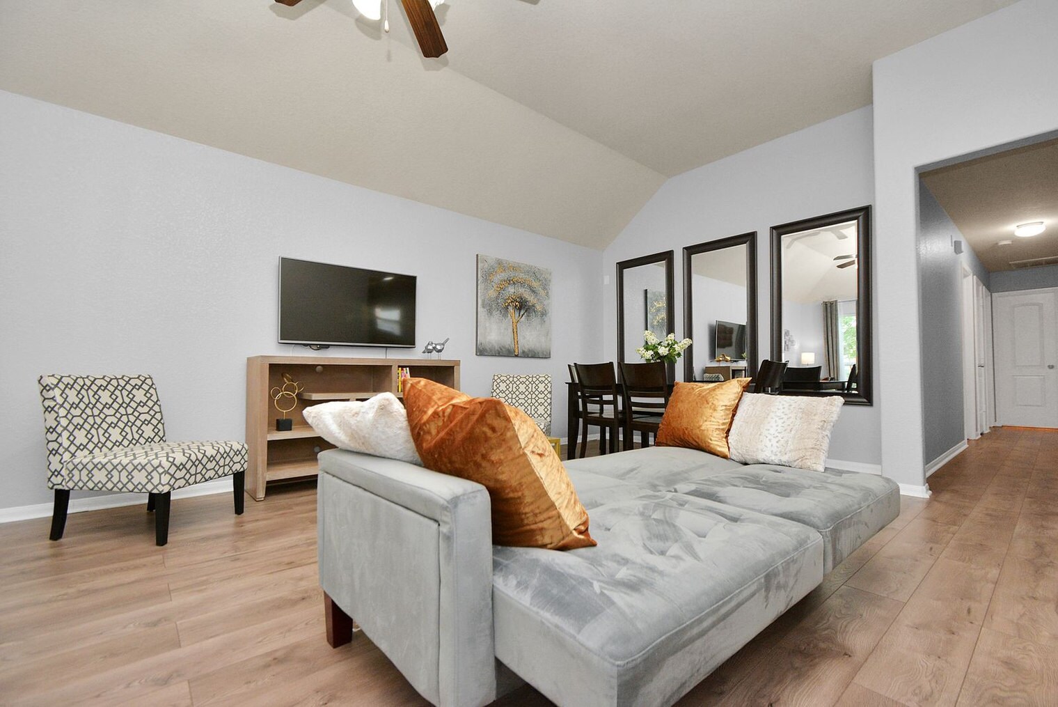 Building Photo - 18407 Early Grn Trl