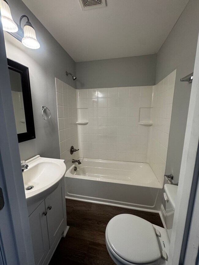 Building Photo - 1076 Corley Dr