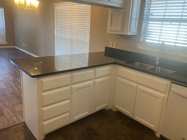 Building Photo - 112 Obrien Ct