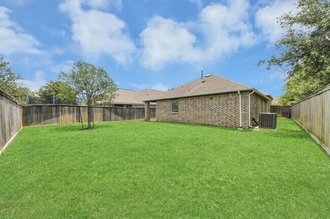 Building Photo - 16011 Monument Hill Crossing