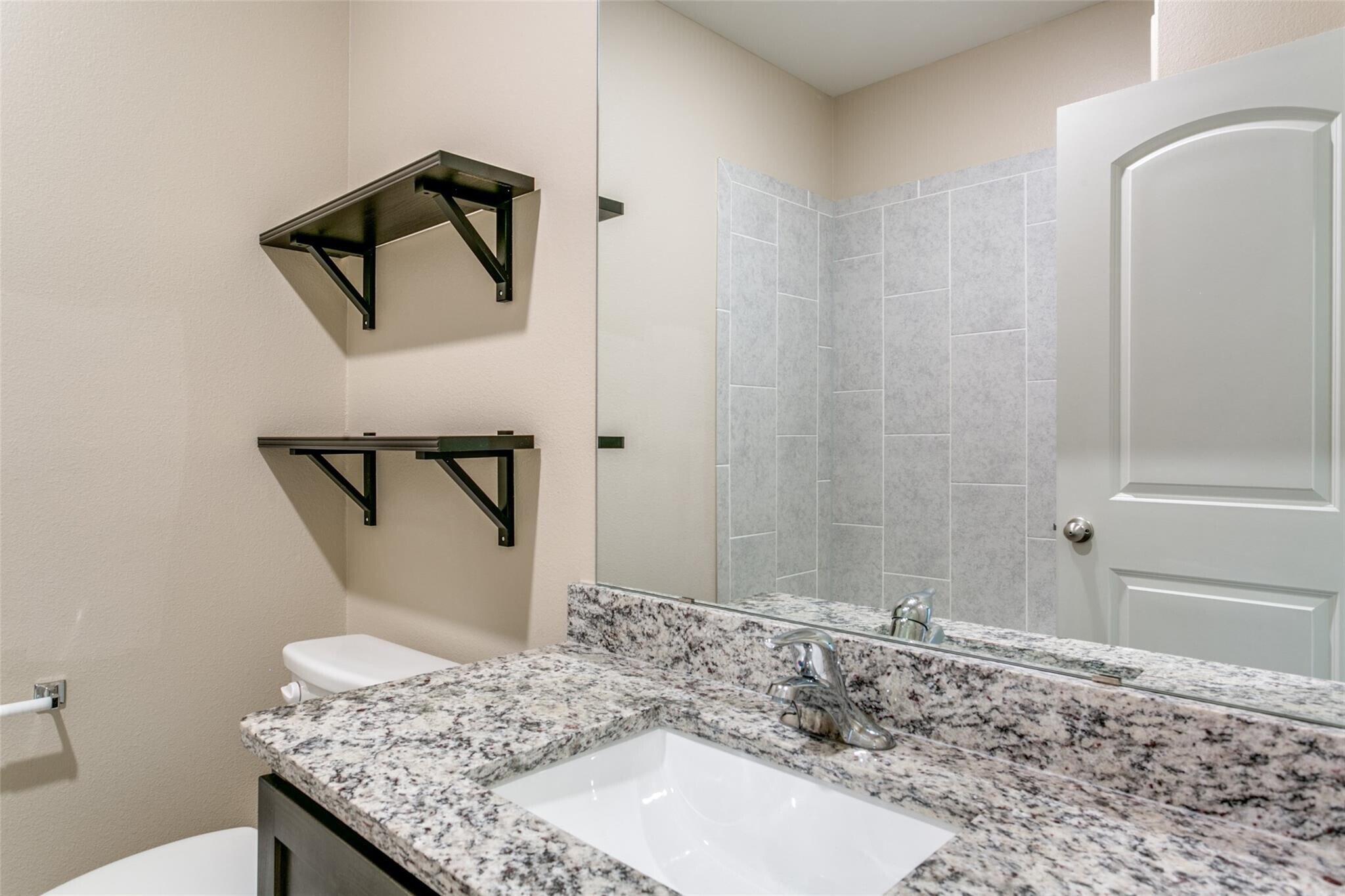 Building Photo - 13645 Lansman Dr