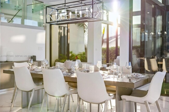 Building Photo - 3367 NE 168th St