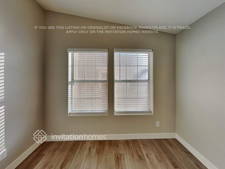 Building Photo - 1130 Broken Hills Dr