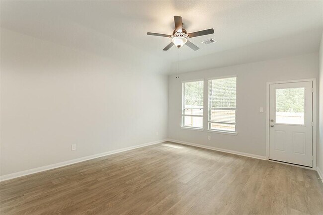 Building Photo - 14717 Pinion Ct